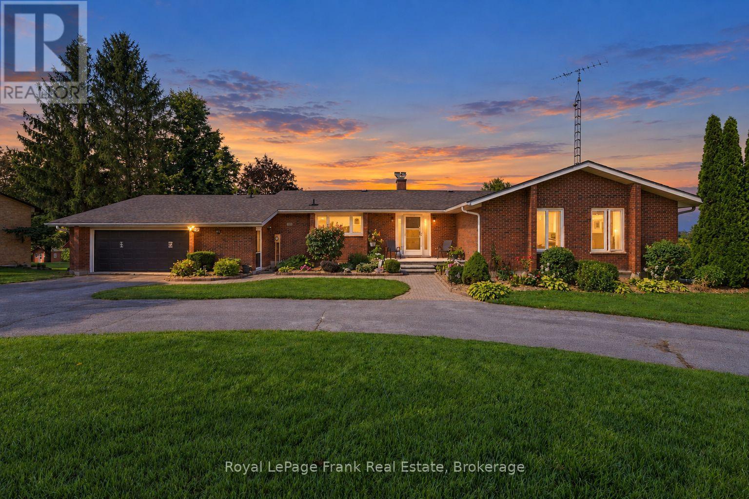 61 BLUEWATER AVENUE, Kawartha Lakes, Ontario