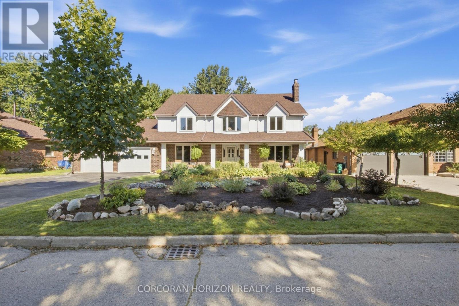 527 ANNDALE COURT, Waterloo, Ontario