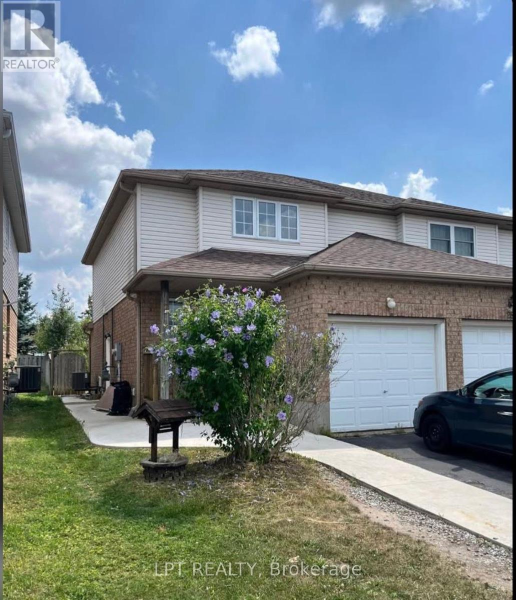 LOWER - 26 ACTIVA AVENUE, Kitchener, Ontario