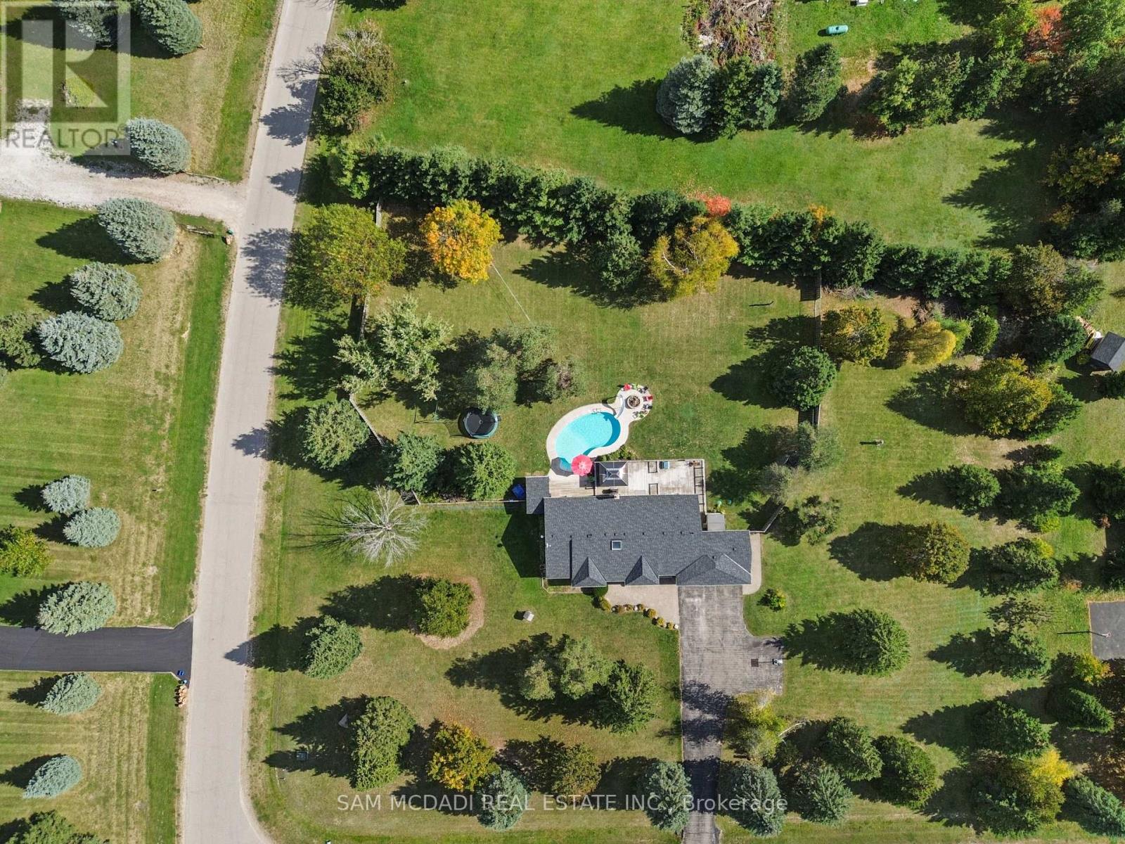 2 Sherman Drive, Mulmur, Ontario  L9V 3G9 - Photo 2 - X13779674
