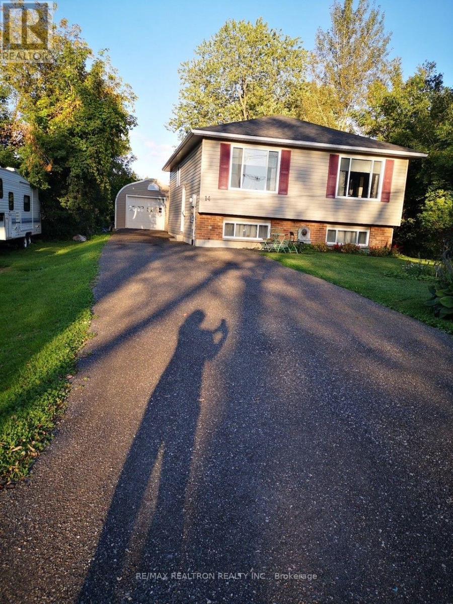 14 Courtland Street, Orillia, Ontario  L3V 1A5 - Photo 1 - S13451982