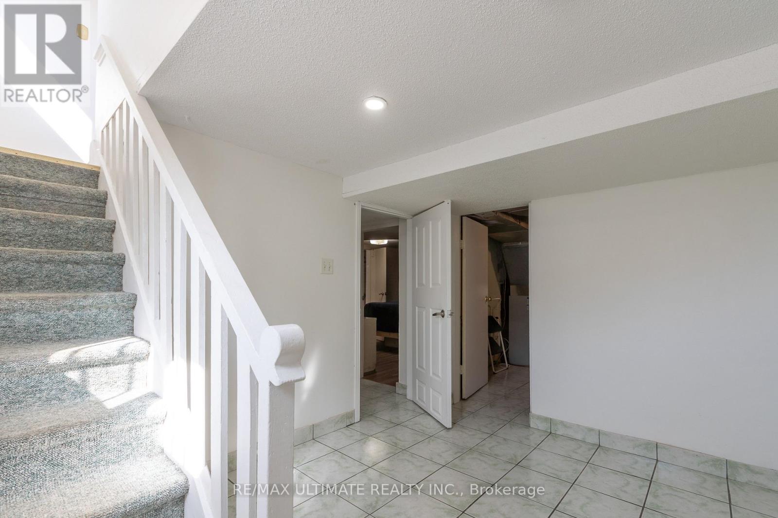 6 Redberry Parkway, Toronto, Ontario  M6L 2J5 - Photo 25 - W13779858