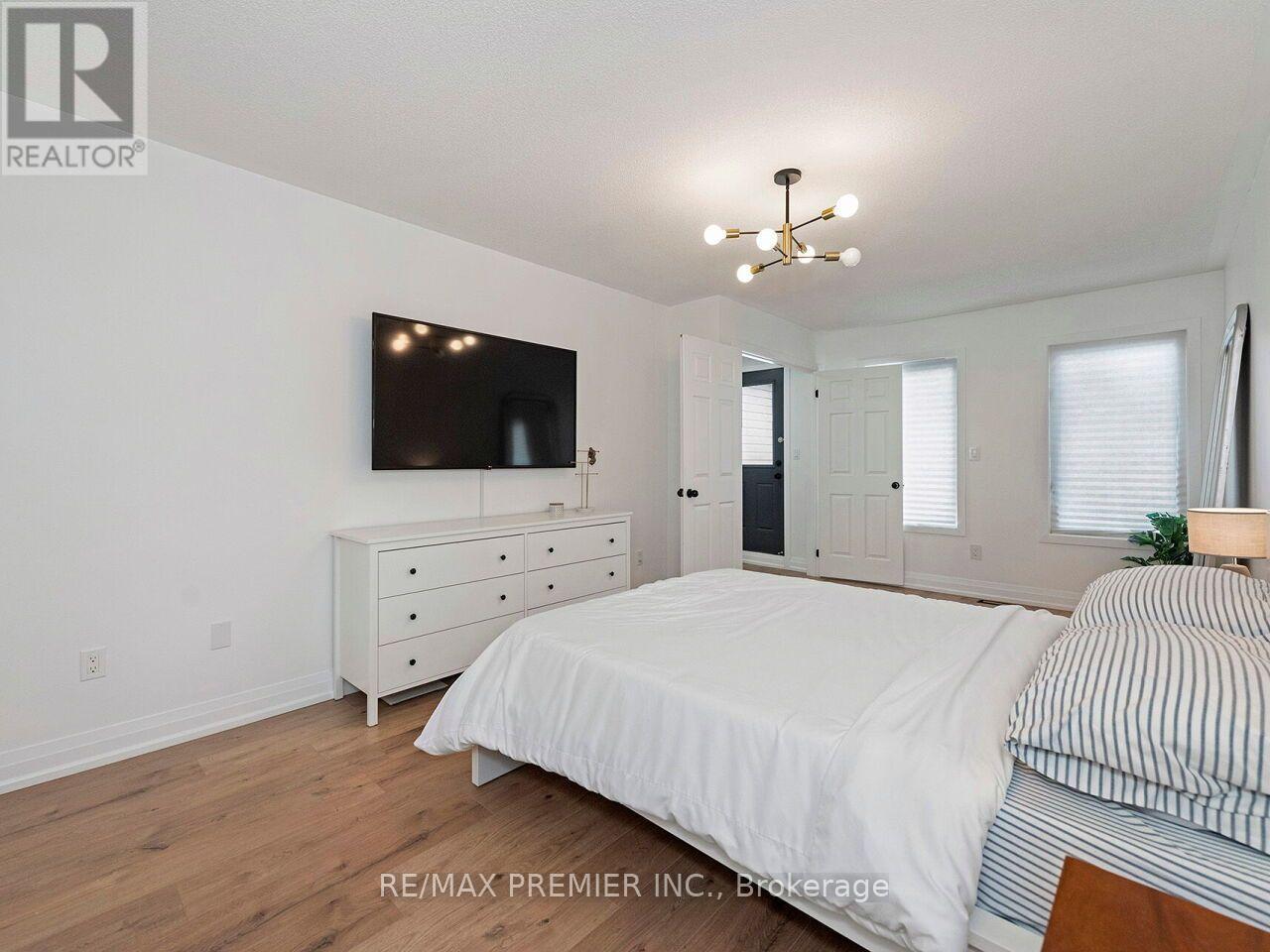 48 Odoardo Di Santo Circle, Toronto, Ontario  M3L 0E7 - Photo 33 - W13779152