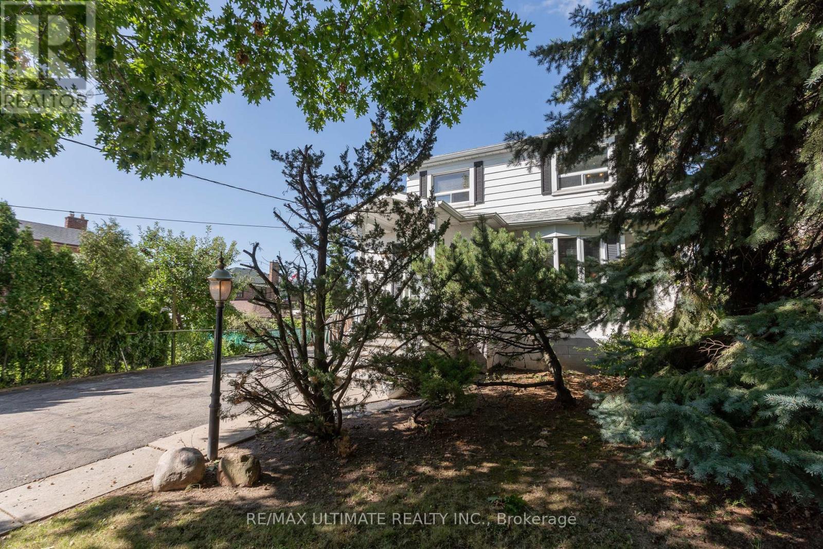 6 Redberry Parkway, Toronto, Ontario  M6L 2J5 - Photo 42 - W13779858