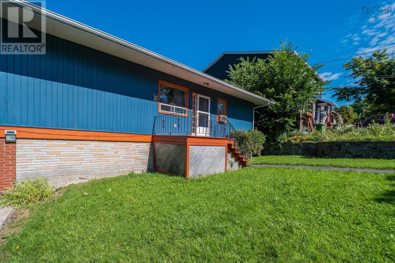 17 Graham Street, Dartmouth, Nova Scotia  B3A 3H8 - Photo 4 - 202622965