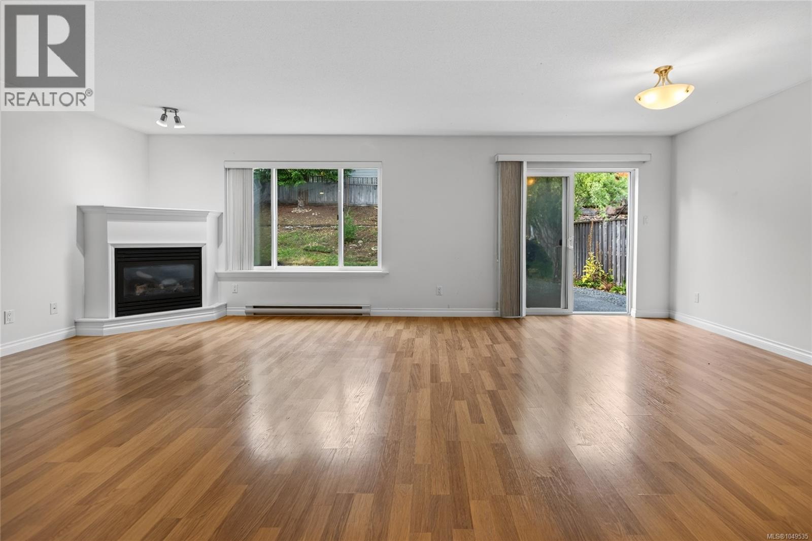 2729 Kendal Ave, Cumberland, British Columbia  V0R 1S0 - Photo 6 - 1049535