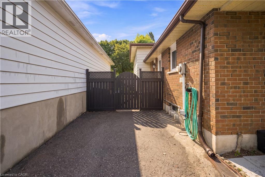 447 Drummerhill Crescent, Waterloo, Ontario  N2T 1G3 - Photo 8 - 40860020