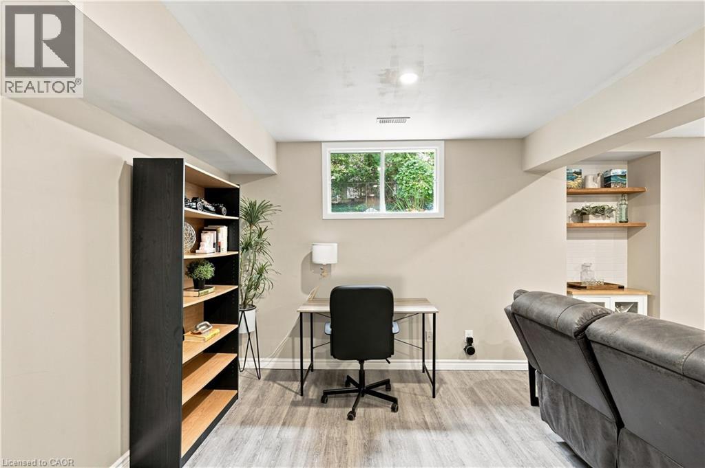 447 Drummerhill Crescent, Waterloo, Ontario  N2T 1G3 - Photo 39 - 40860020