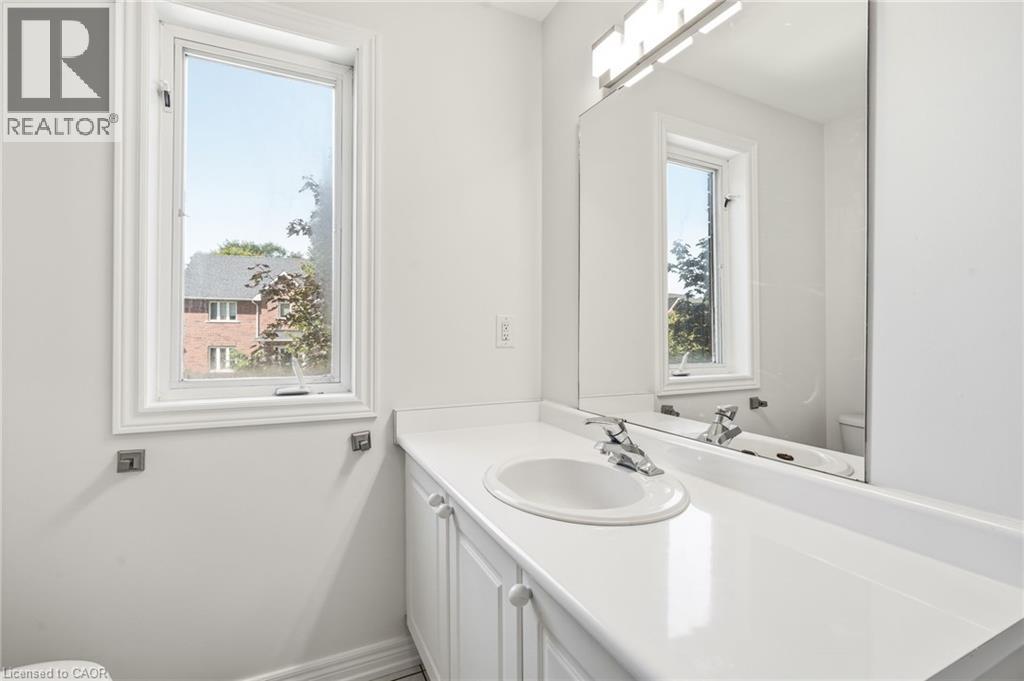 1745 Creek Way Unit# 7, Burlington, Ontario  L7L 7E1 - Photo 19 - 40862092