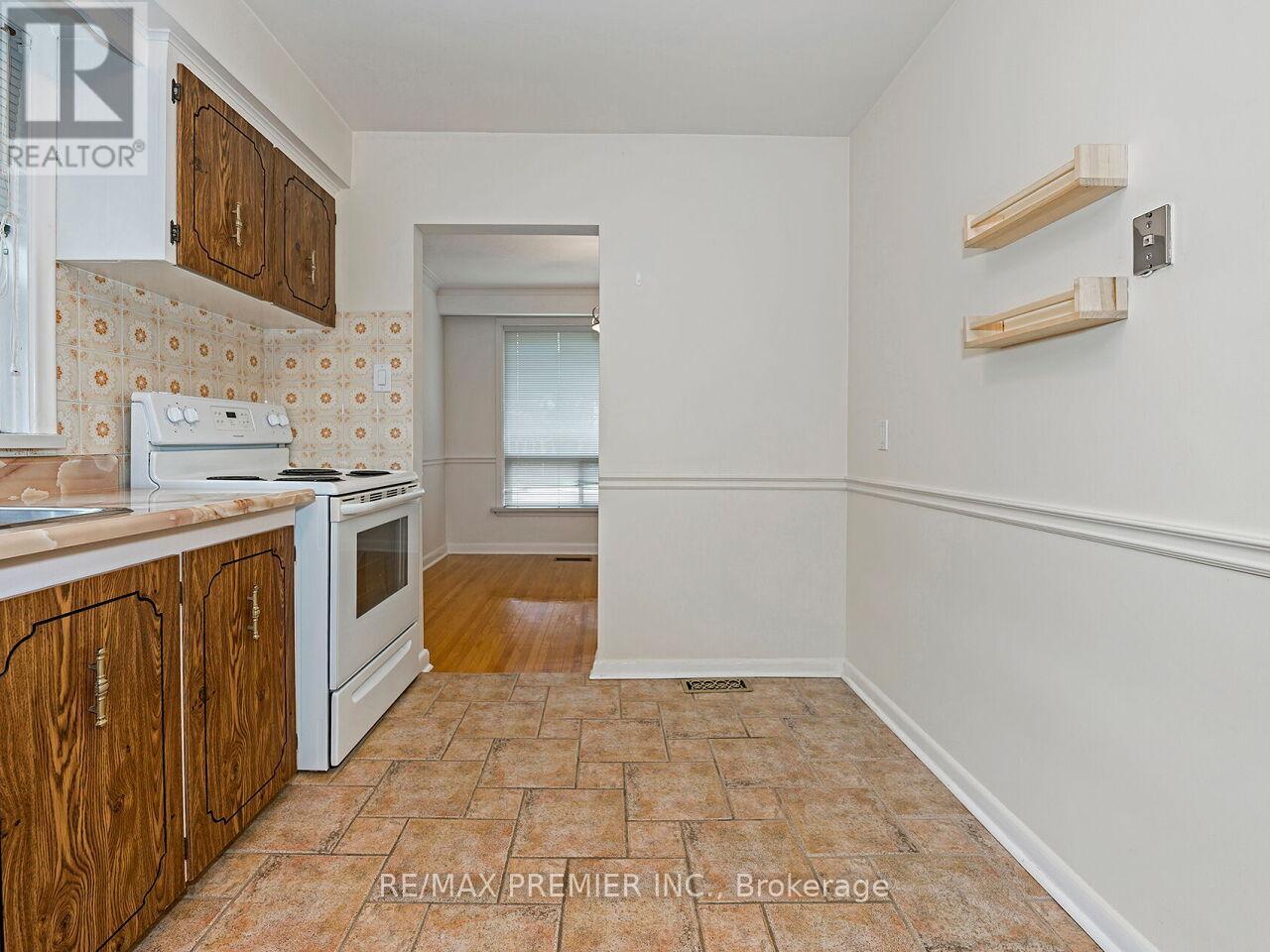 108 Thistle Down Boulevard, Toronto, Ontario  M9V 1J6 - Photo 13 - W13779118
