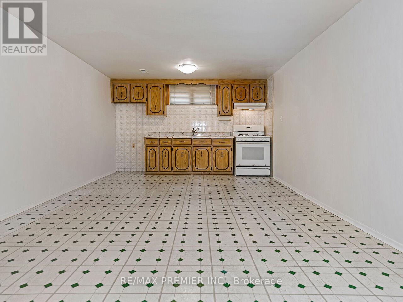 108 Thistle Down Boulevard, Toronto, Ontario  M9V 1J6 - Photo 27 - W13779118