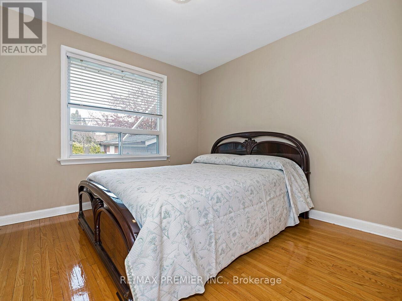 108 Thistle Down Boulevard, Toronto, Ontario  M9V 1J6 - Photo 15 - W13779118