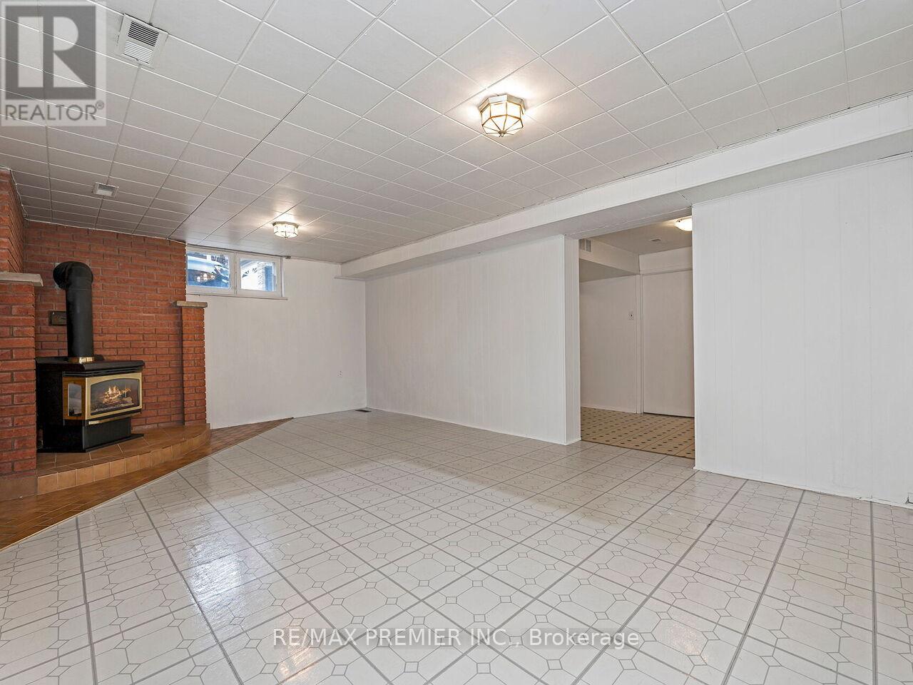 108 Thistle Down Boulevard, Toronto, Ontario  M9V 1J6 - Photo 32 - W13779118