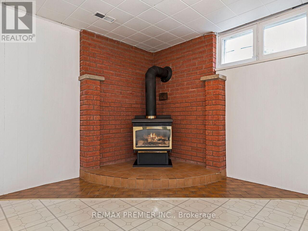 108 Thistle Down Boulevard, Toronto, Ontario  M9V 1J6 - Photo 34 - W13779118
