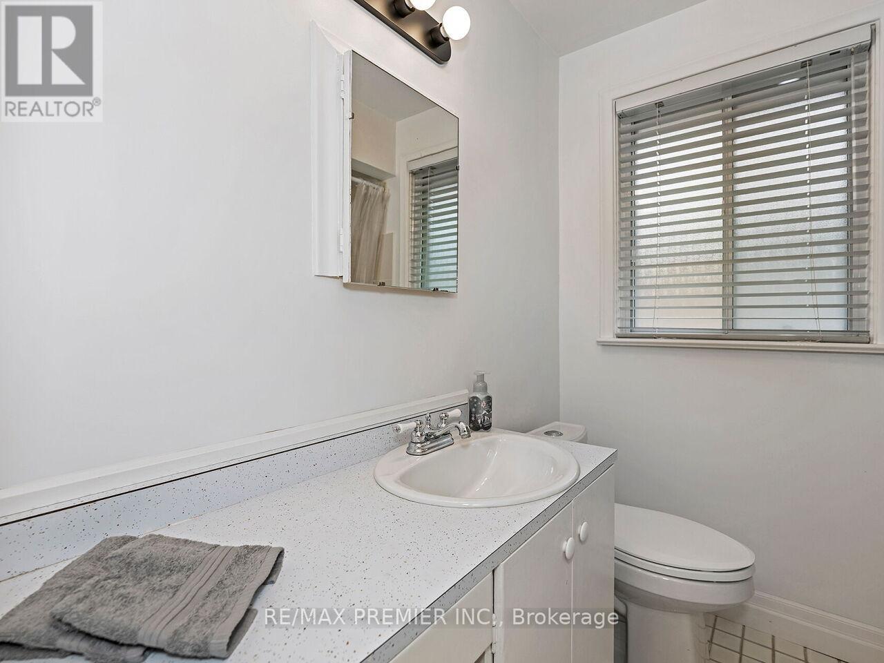 108 Thistle Down Boulevard, Toronto, Ontario  M9V 1J6 - Photo 16 - W13779118