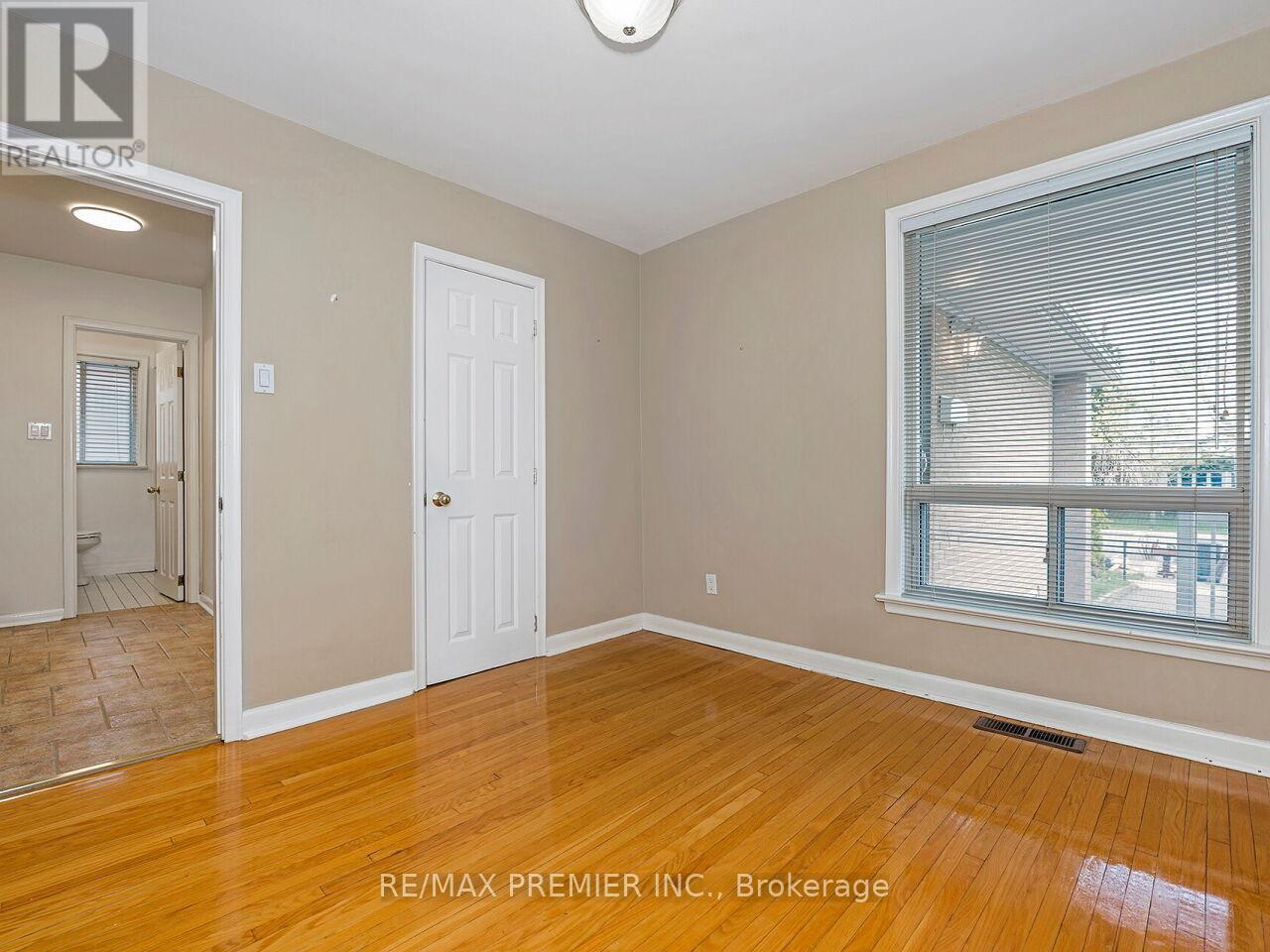 108 Thistle Down Boulevard, Toronto, Ontario  M9V 1J6 - Photo 22 - W13779118