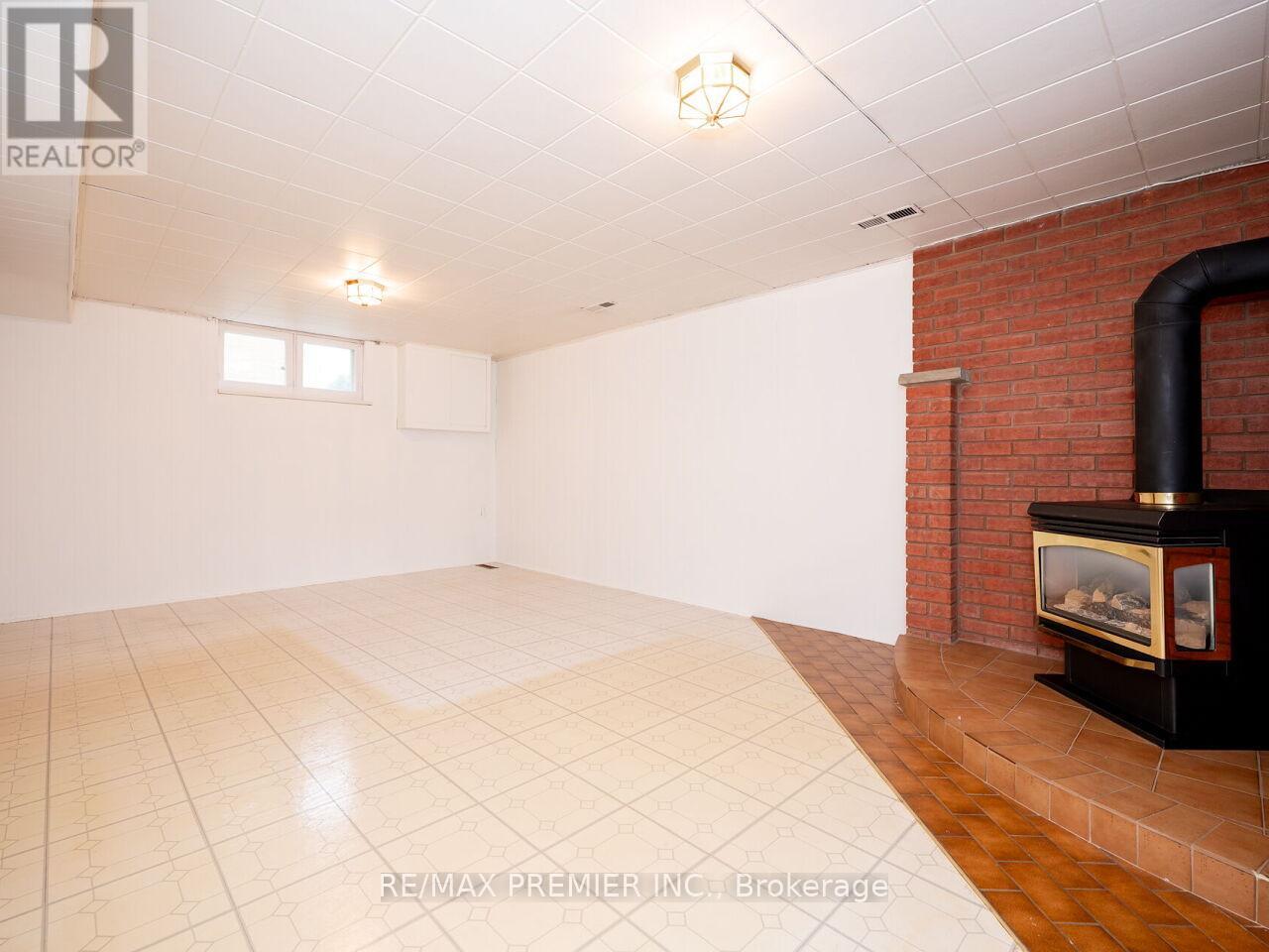 108 Thistle Down Boulevard, Toronto, Ontario  M9V 1J6 - Photo 31 - W13779118