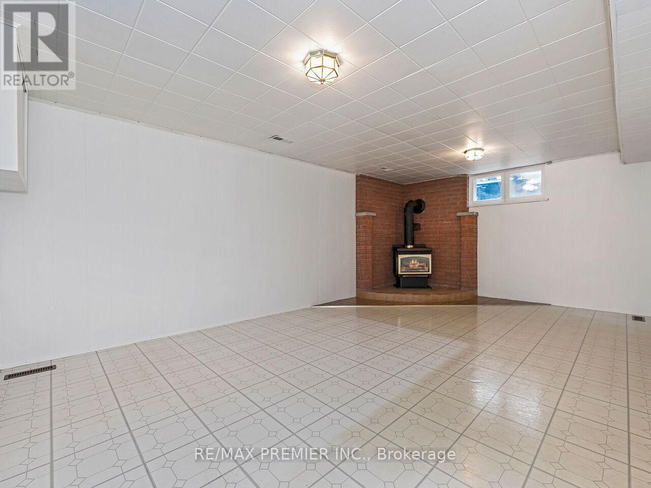108 Thistle Down Boulevard, Toronto, Ontario  M9V 1J6 - Photo 33 - W13779118