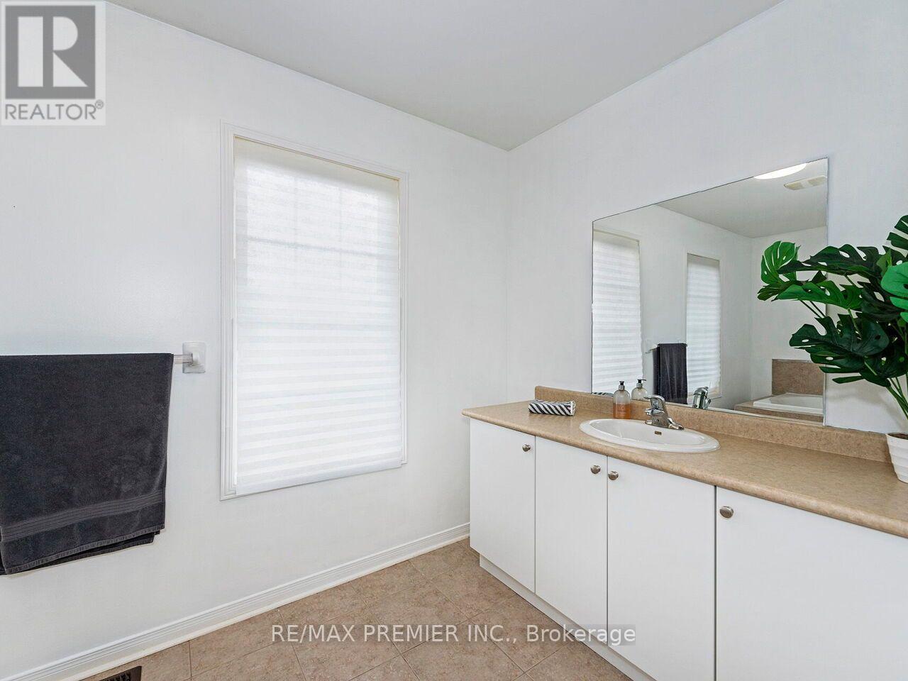 48 Odoardo Di Santo Circle, Toronto, Ontario  M3L 0E7 - Photo 36 - W13779152