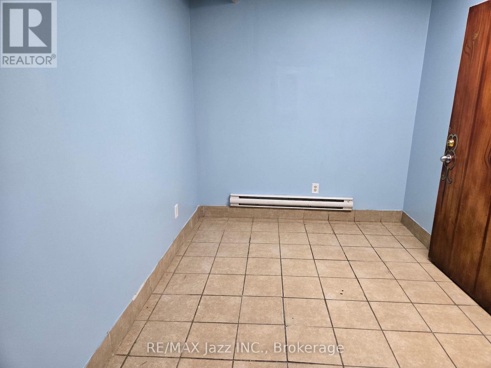 B1 - 111 Simcoe Street N, Oshawa (O'neill), Ontario  L1G 4S4 - Photo 10 - E13780114