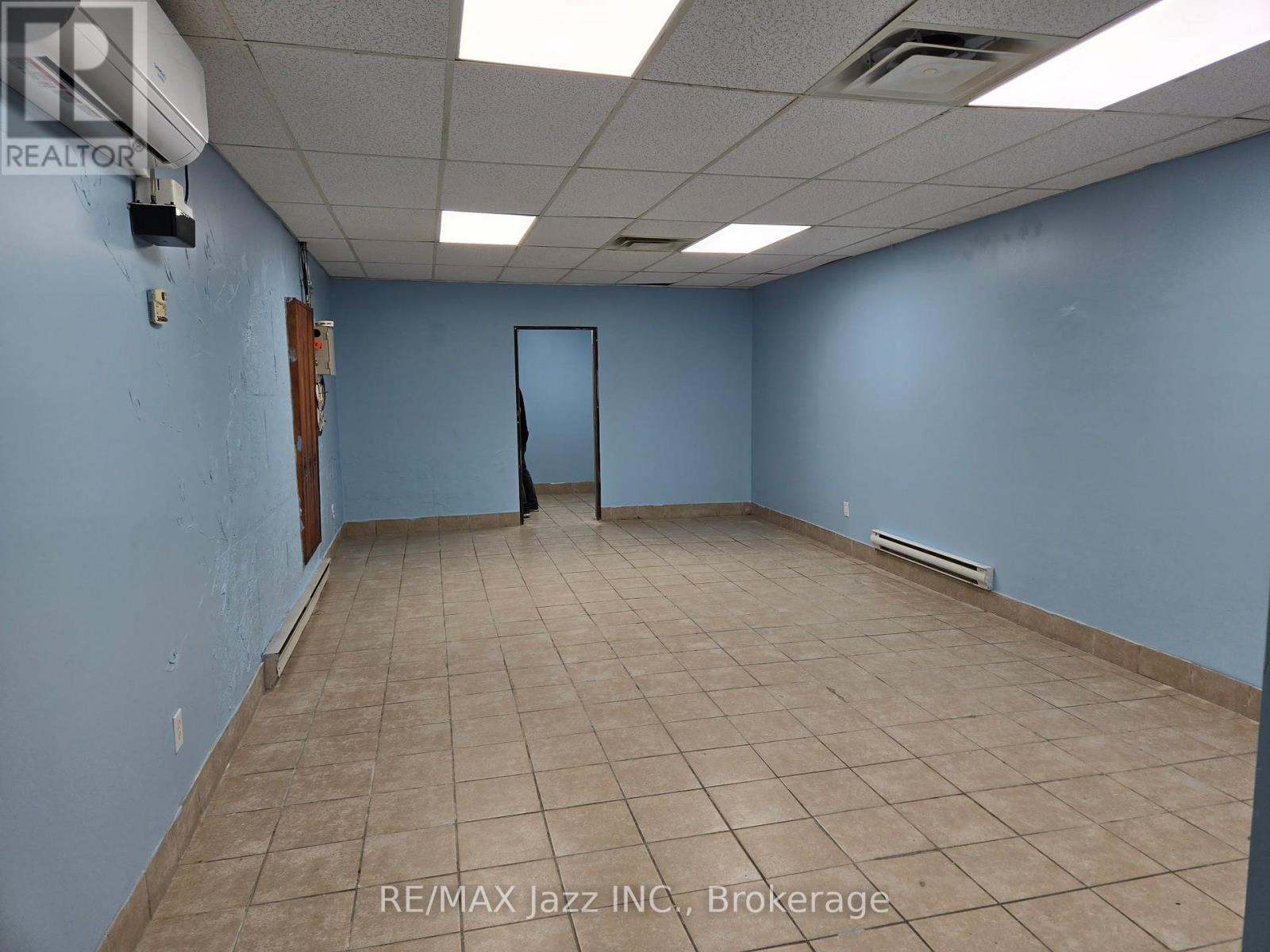 B1 - 111 Simcoe Street N, Oshawa (O'neill), Ontario  L1G 4S4 - Photo 7 - E13780114