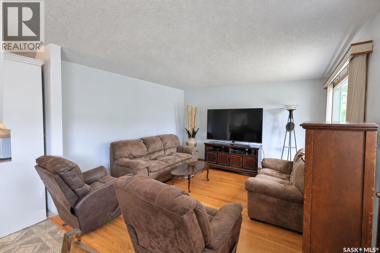 1399 6th Street E, Prince Albert, Saskatchewan  S6V 0R1 - Photo 10 - SK048324