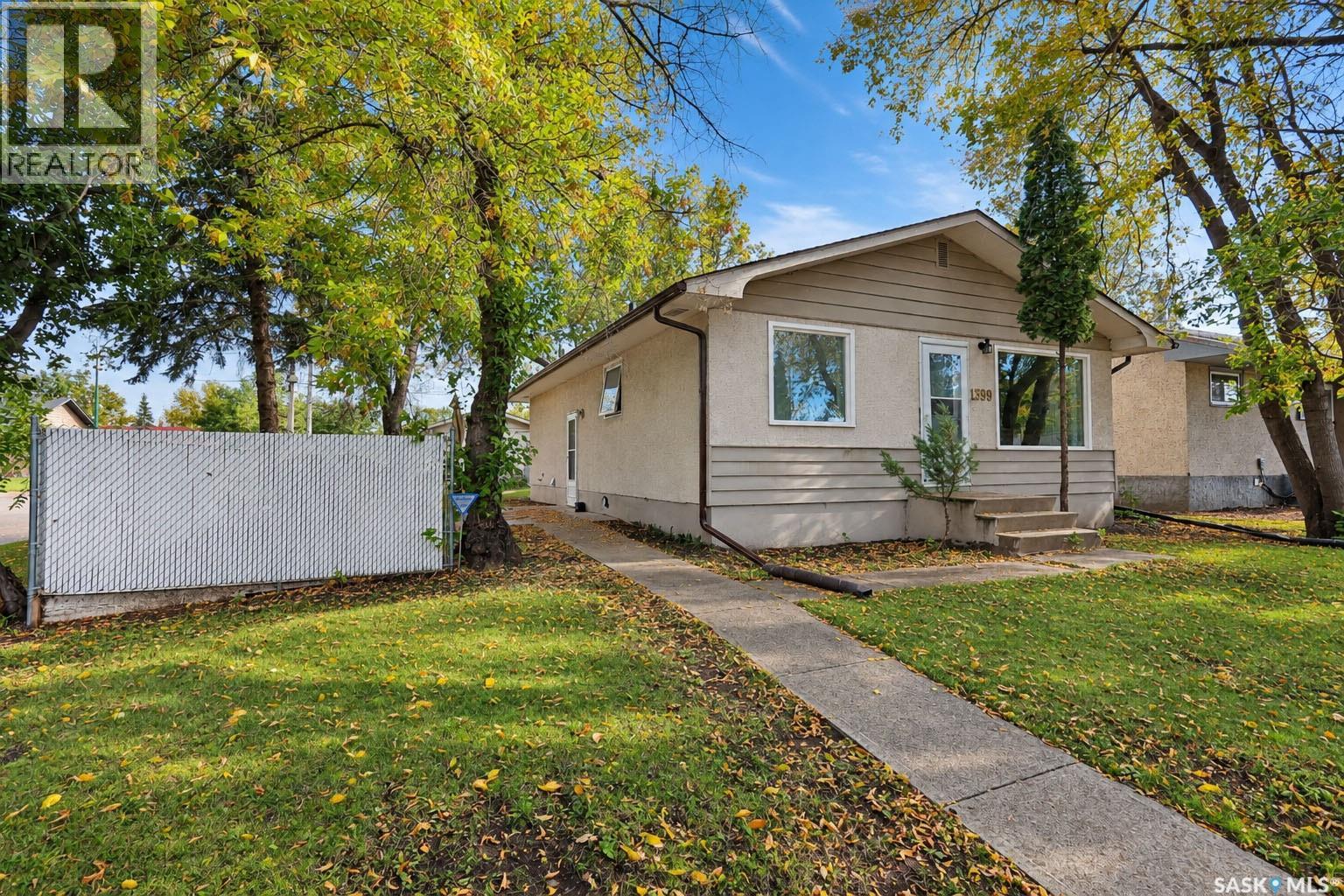 1399 6th Street E, Prince Albert, Saskatchewan  S6V 0R1 - Photo 2 - SK048324