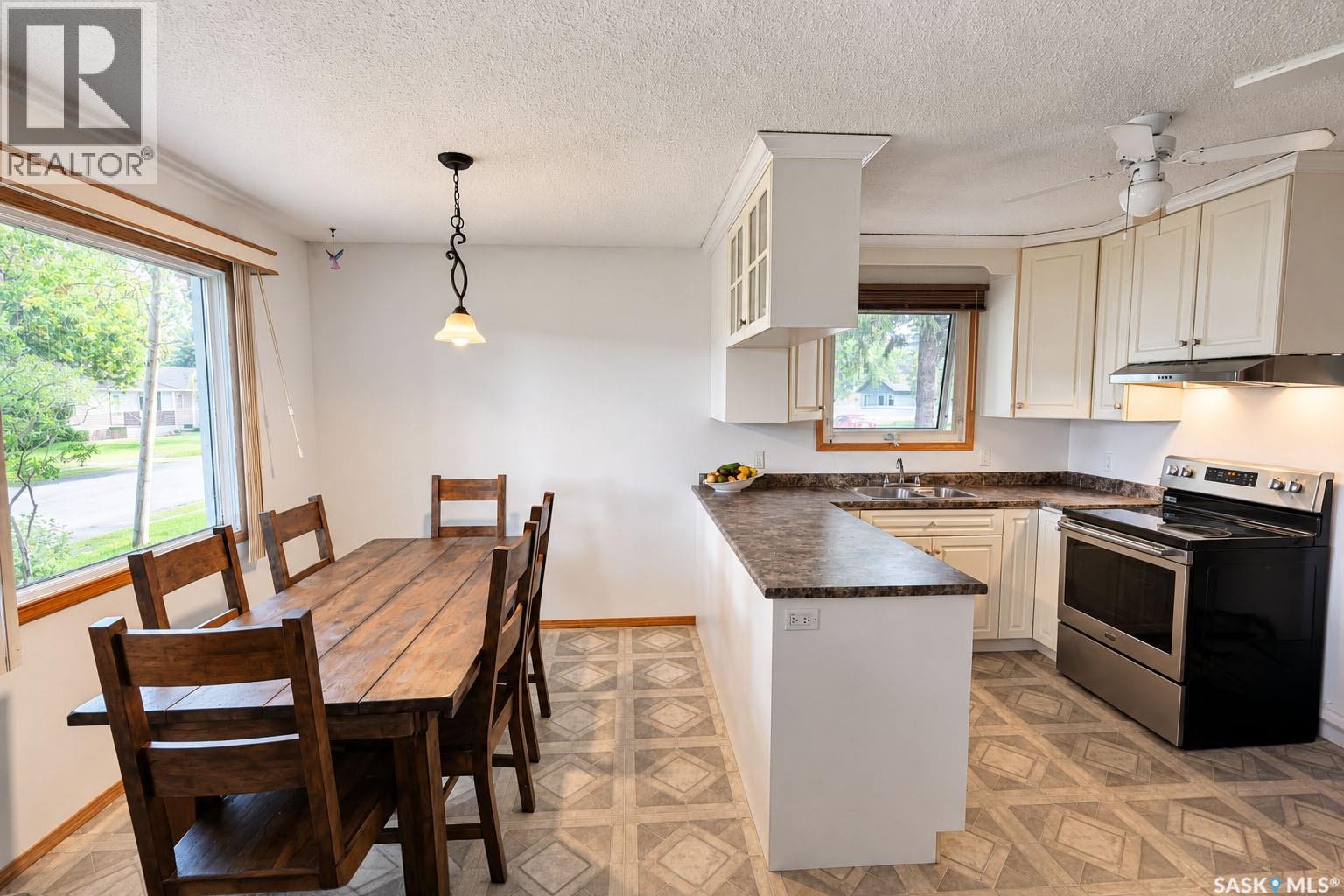 1399 6th Street E, Prince Albert, Saskatchewan  S6V 0R1 - Photo 8 - SK048324