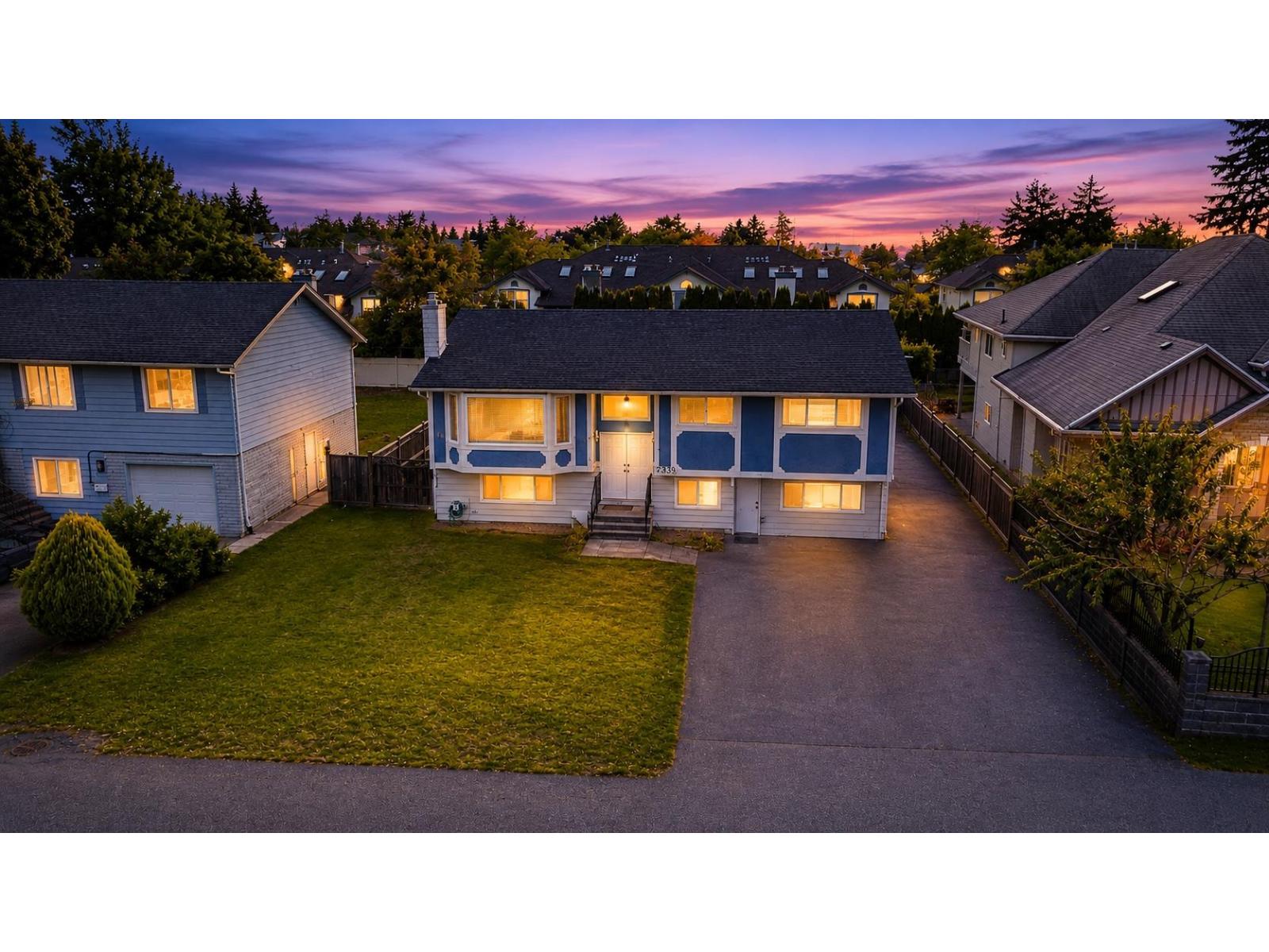 7339 122a Street, Surrey, British Columbia  V3W 3T2 - Photo 3 - R3161859