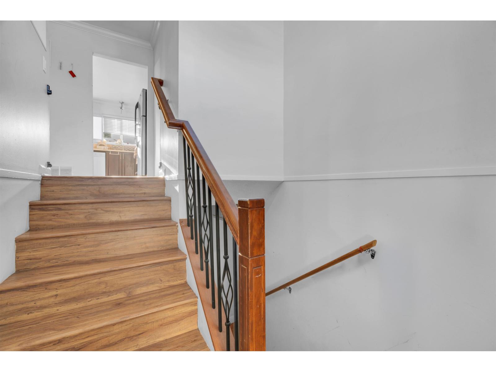 7339 122a Street, Surrey, British Columbia  V3W 3T2 - Photo 6 - R3161859