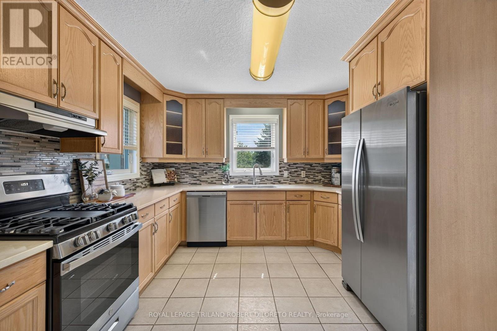 375 Kingbird Court, London North, Ontario  N5X 4H6 - Photo 18 - X13779968