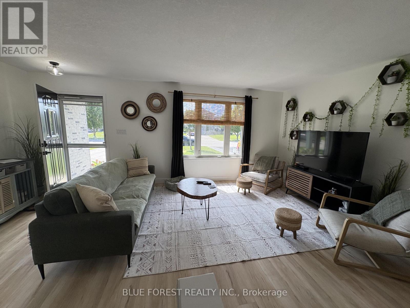 3 Meadowvale Drive, St. Thomas, Ontario  N5P 4P1 - Photo 2 - X13780026