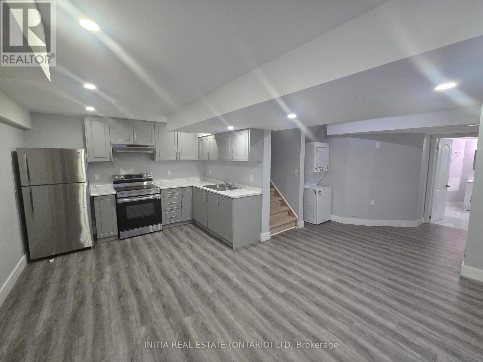 971 Silverfox Crescent, London North, Ontario  N6G 5B6 - Photo 3 - X13780138