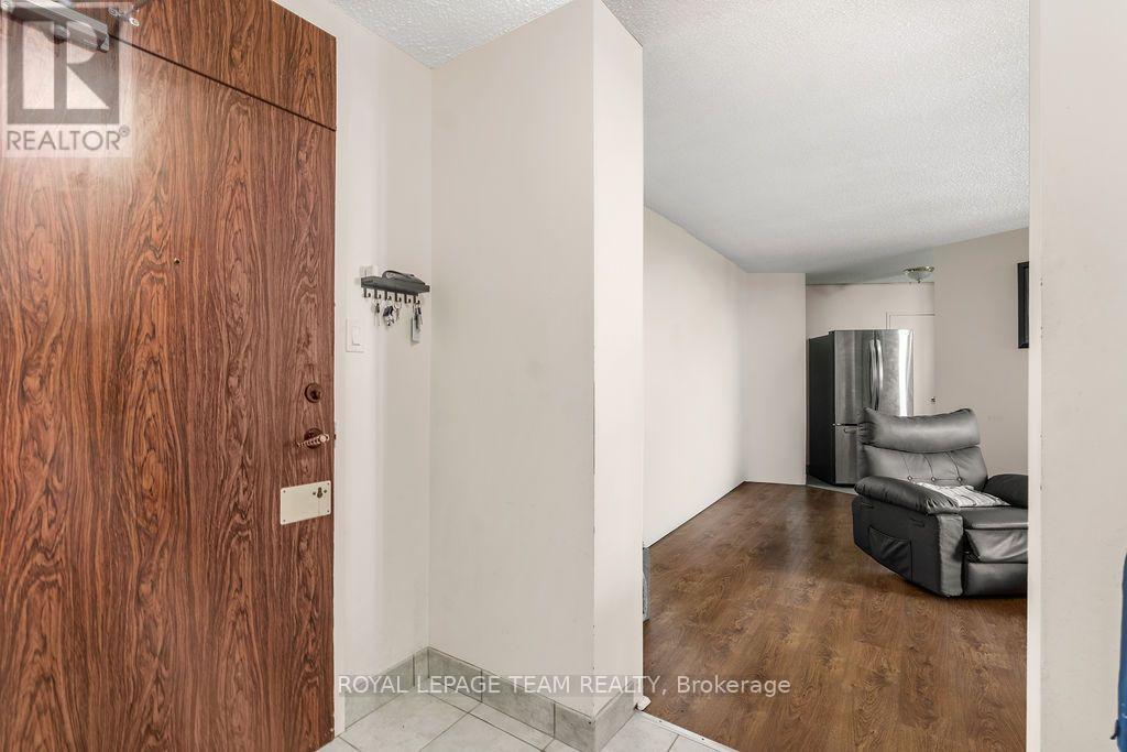 1112 - 2000 Jasmine Crescent, Ottawa, Ontario  K1J 8K4 - Photo 5 - X13779914