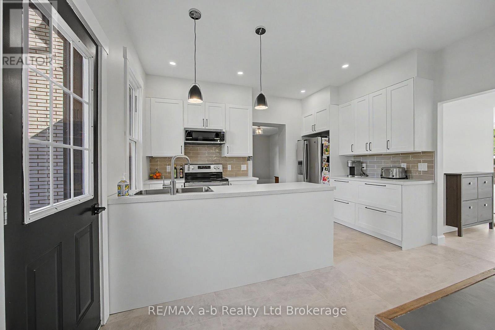641 Main Street N, Norwich, Ontario  N0J 1C0 - Photo 13 - X13780004