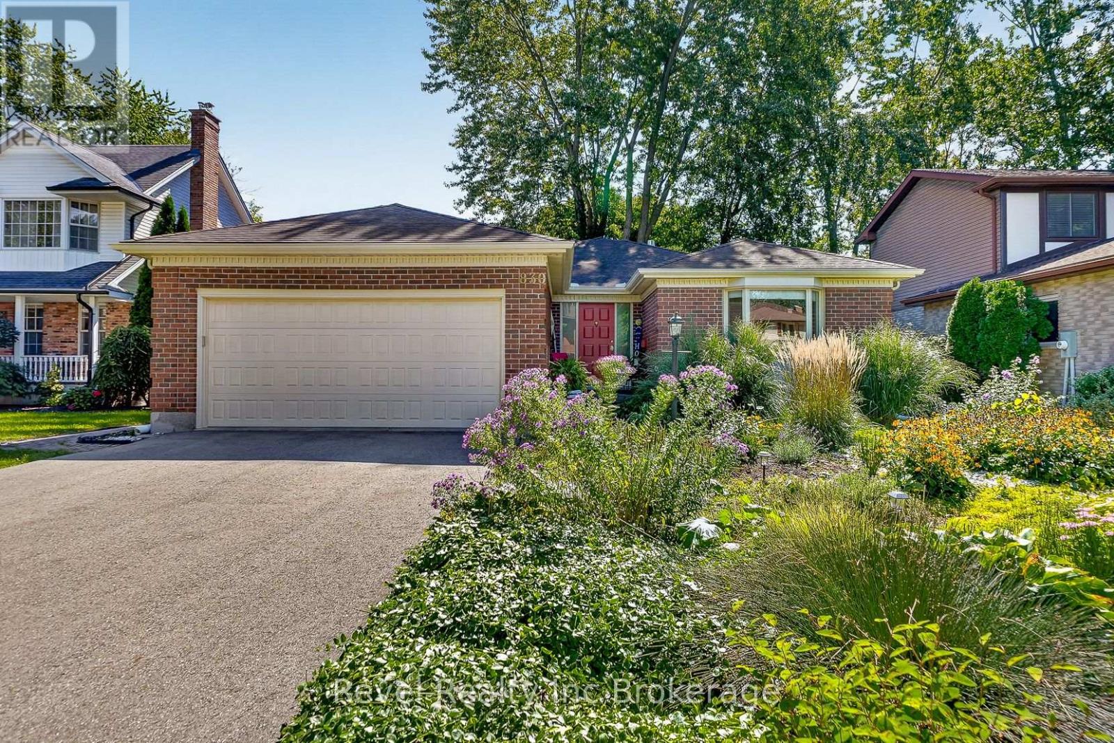 830 Berkshire Drive, Woodstock, Ontario N4S 8R5 - Photo 1 - X13780092