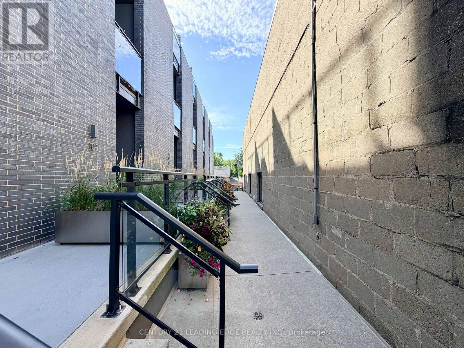 108 - 483 Dupont Street, Toronto, Ontario  M6G 1Y6 - Photo 3 - C13779928