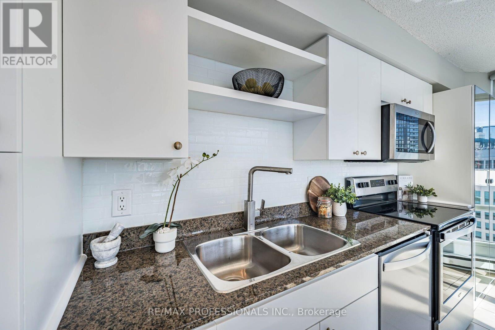 1803 - 361 Front Street W, Toronto, Ontario  M5V 3R5 - Photo 7 - C13779962