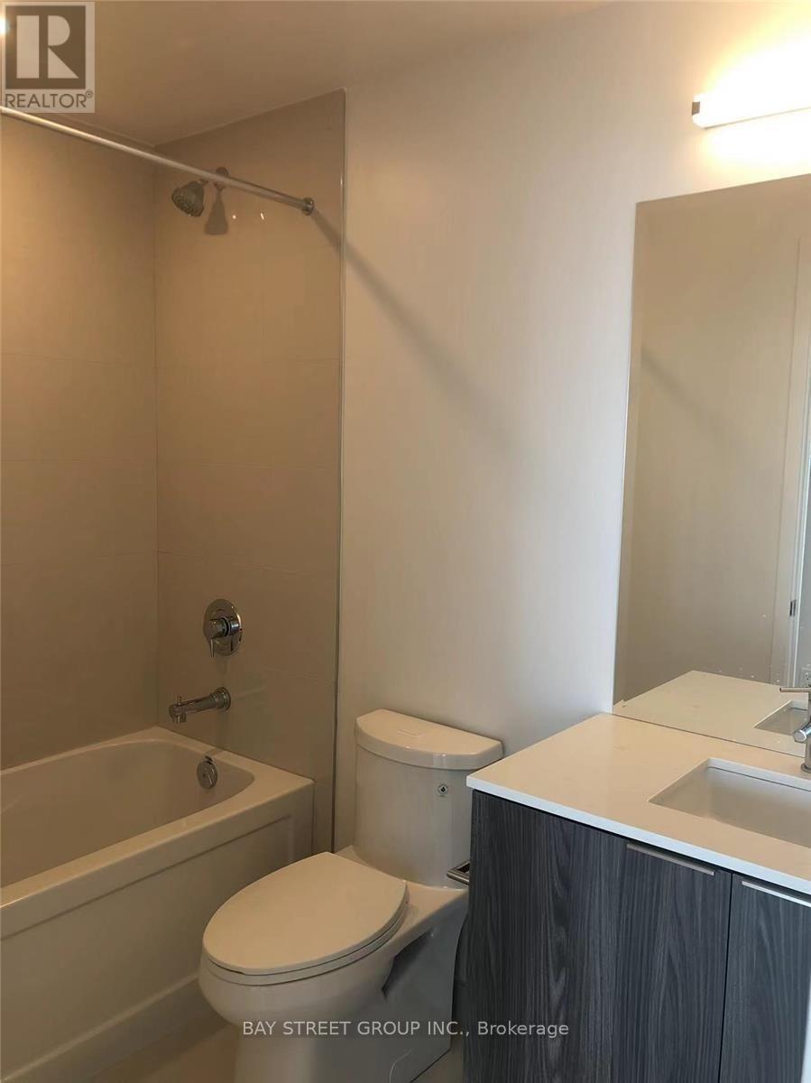 1810 - 15 Queens Quay E, Toronto, Ontario  M5E 0C5 - Photo 3 - C13780070