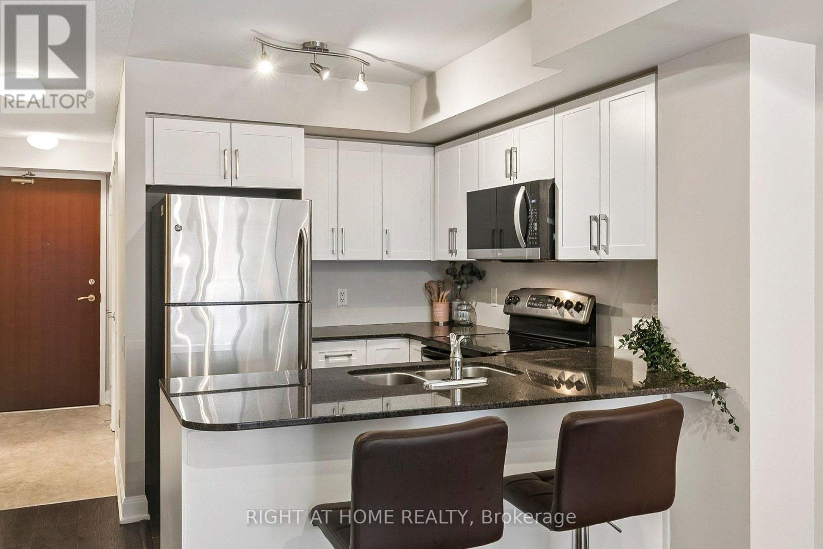 2804 - 2181 Yonge Street, Toronto, Ontario  M4S 2B1 - Photo 5 - C13780112