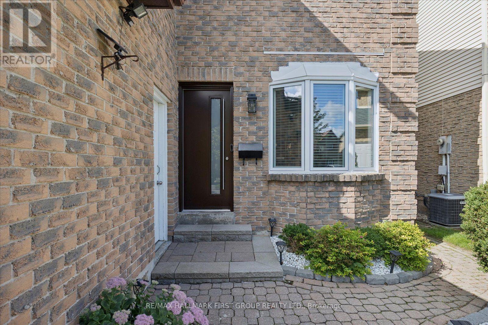 736 Stonepath Circle, Pickering, Ontario  L1V 3T1 - Photo 2 - E13779970