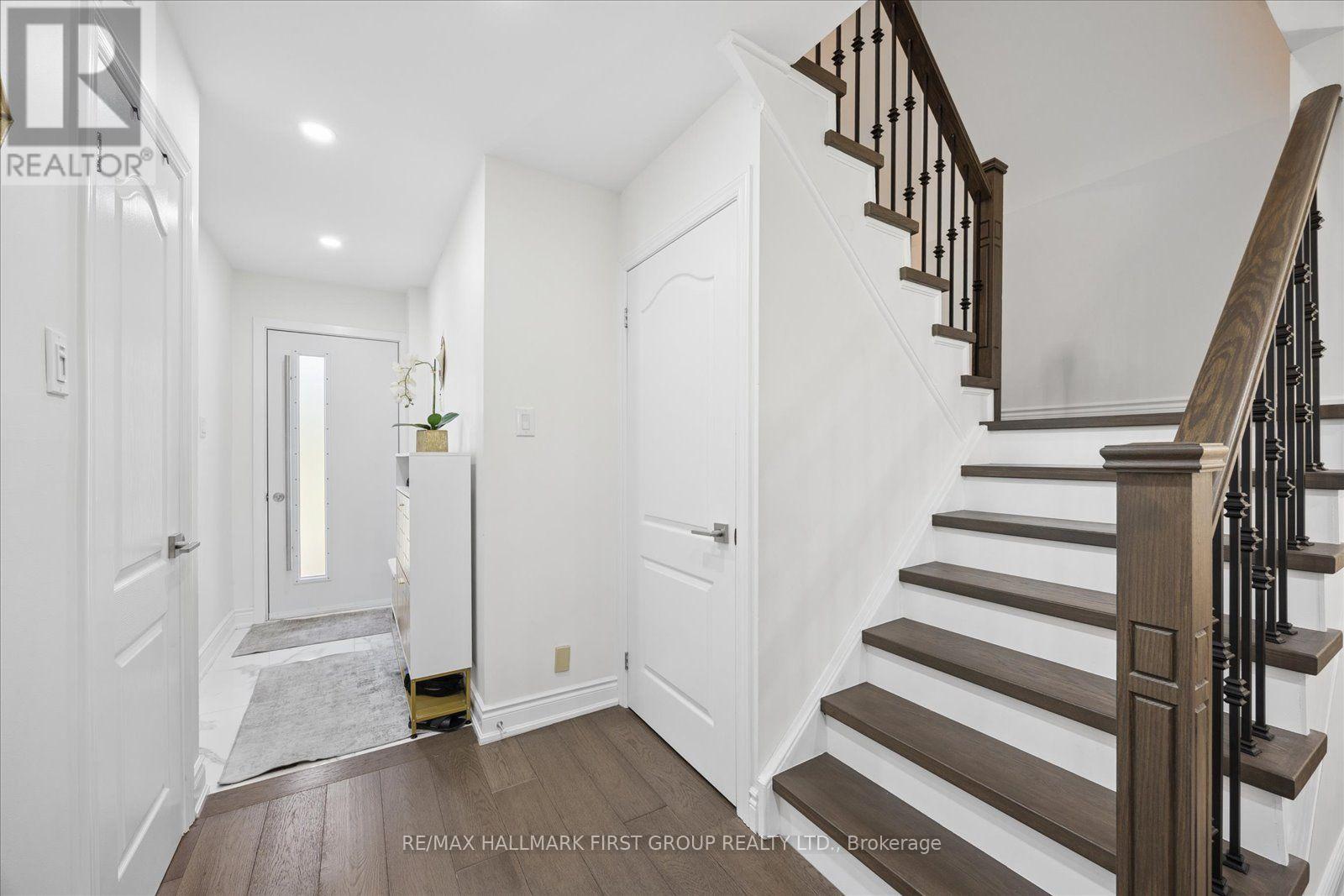 736 Stonepath Circle, Pickering, Ontario  L1V 3T1 - Photo 4 - E13779970