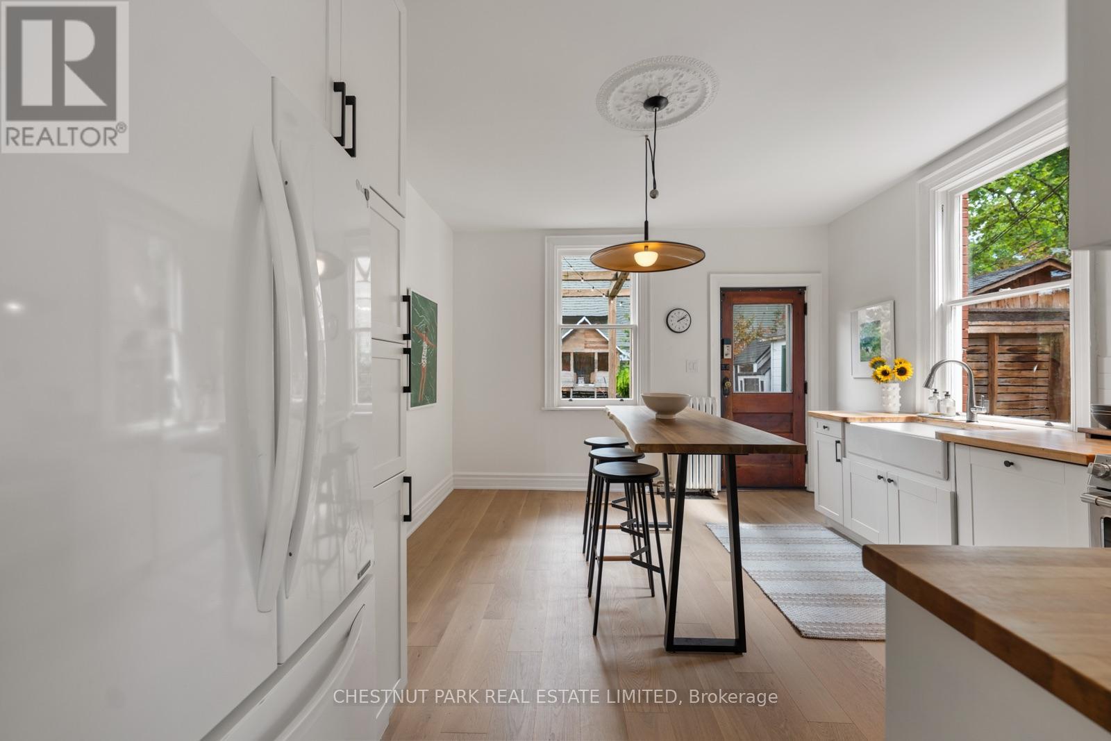 139 Hammersmith Avenue, Toronto, Ontario  M4E 2W5 - Photo 14 - E13779998