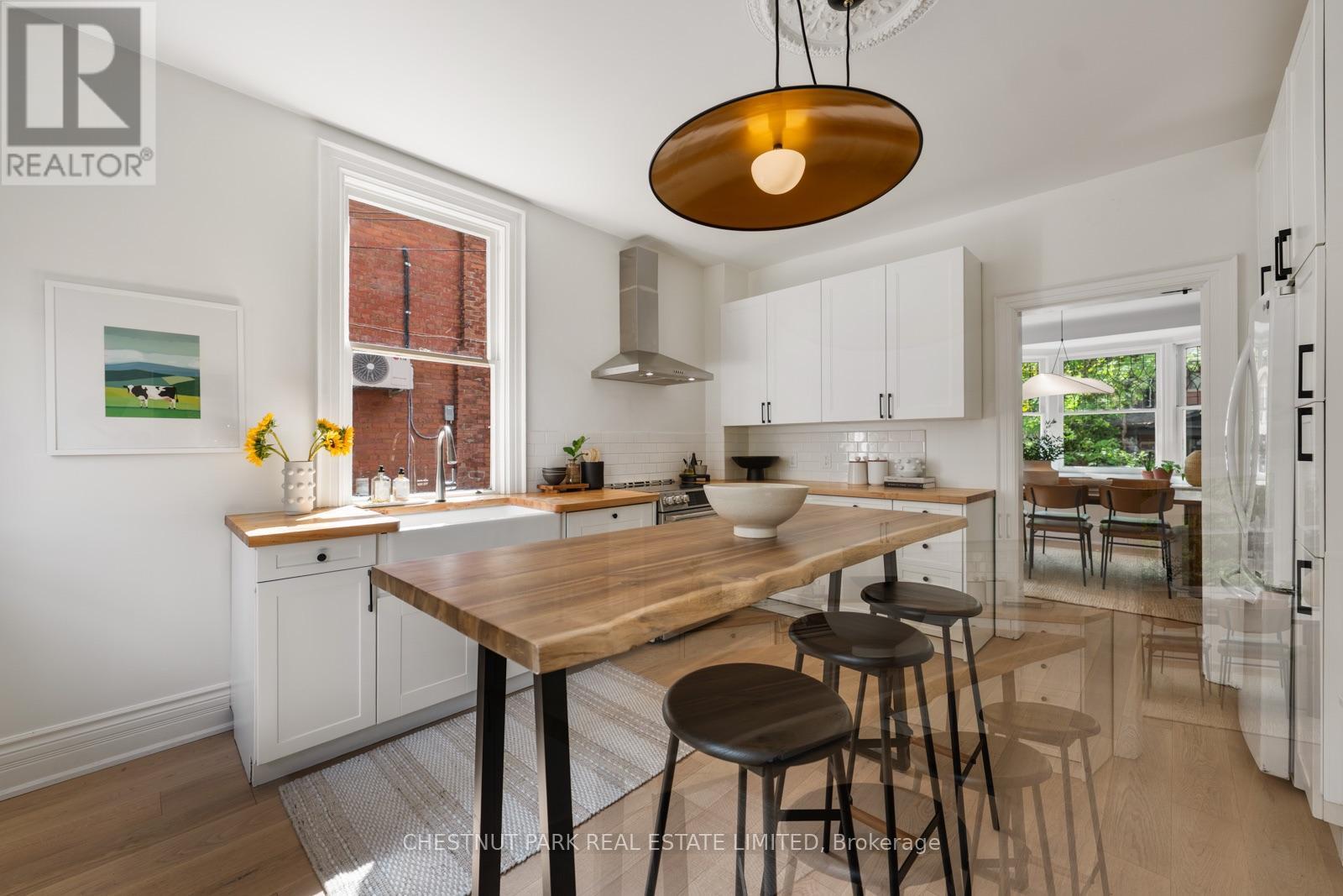 139 Hammersmith Avenue, Toronto, Ontario  M4E 2W5 - Photo 17 - E13779998