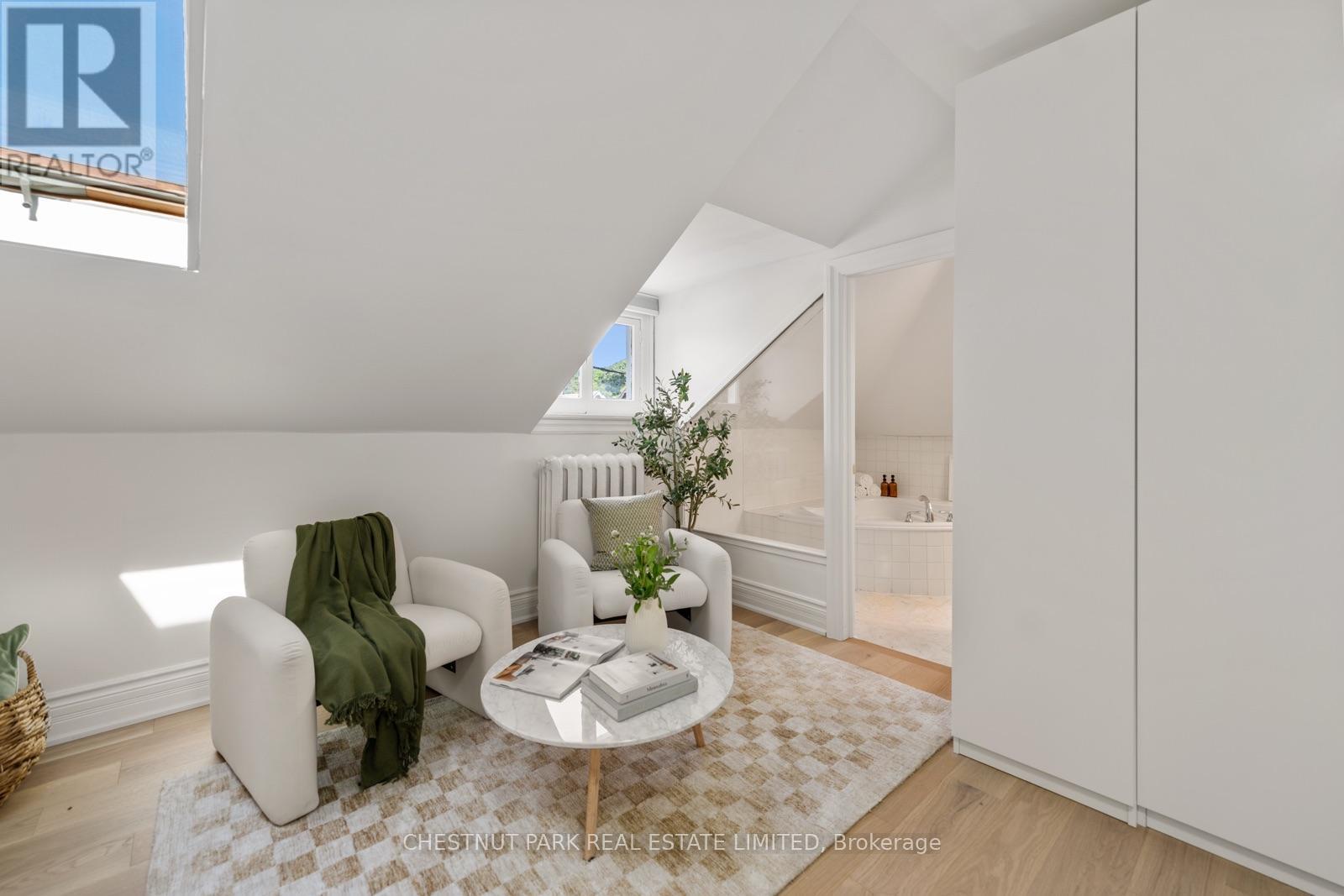 139 Hammersmith Avenue, Toronto, Ontario  M4E 2W5 - Photo 25 - E13779998