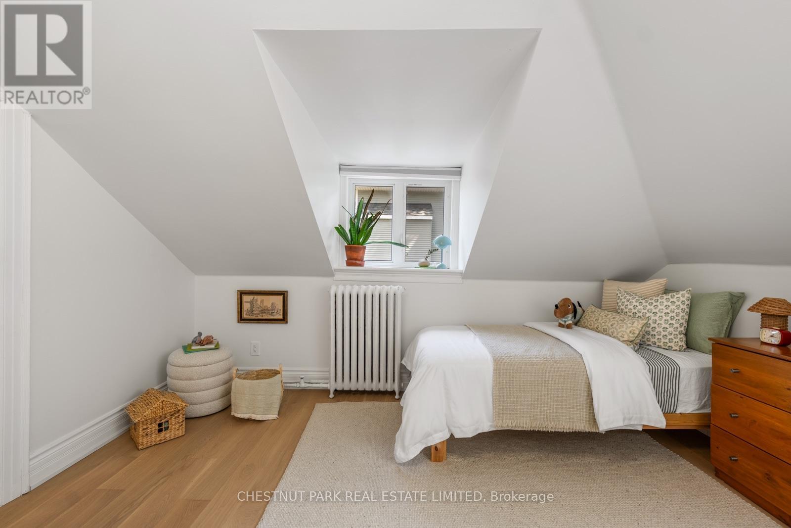 139 Hammersmith Avenue, Toronto, Ontario  M4E 2W5 - Photo 31 - E13779998