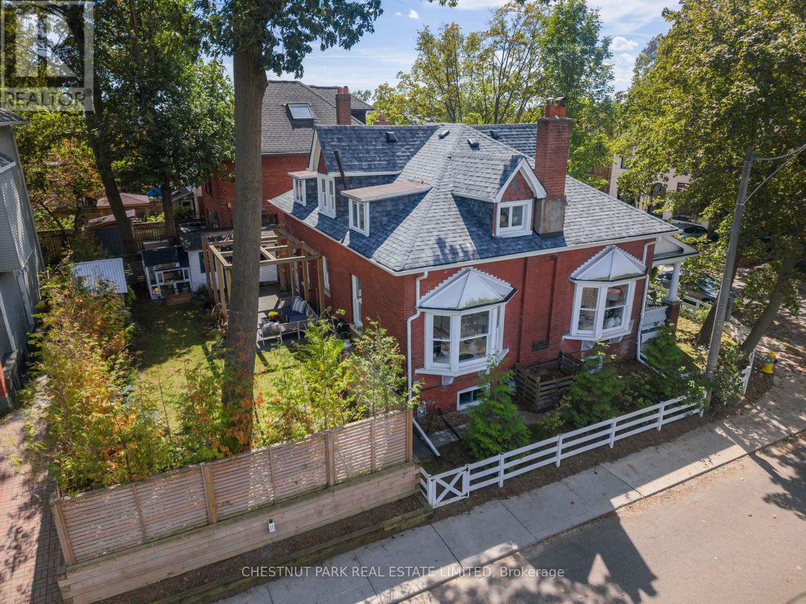 139 Hammersmith Avenue, Toronto, Ontario  M4E 2W5 - Photo 42 - E13779998