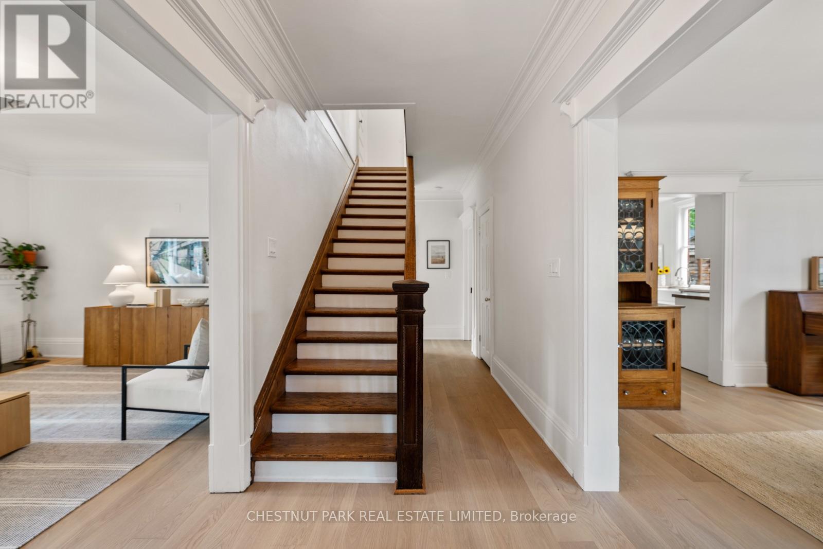 139 Hammersmith Avenue, Toronto, Ontario  M4E 2W5 - Photo 5 - E13779998