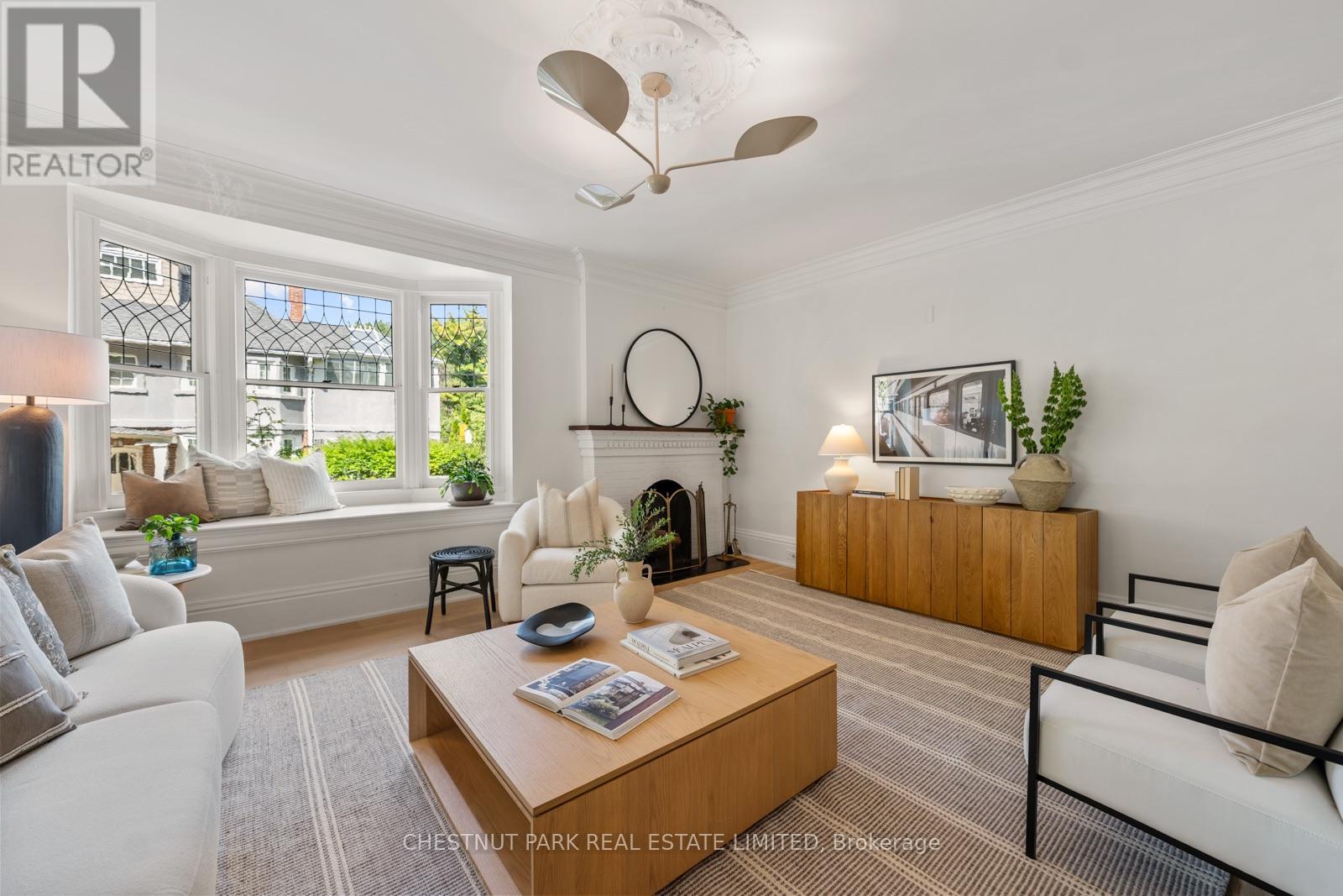 139 Hammersmith Avenue, Toronto, Ontario  M4E 2W5 - Photo 6 - E13779998