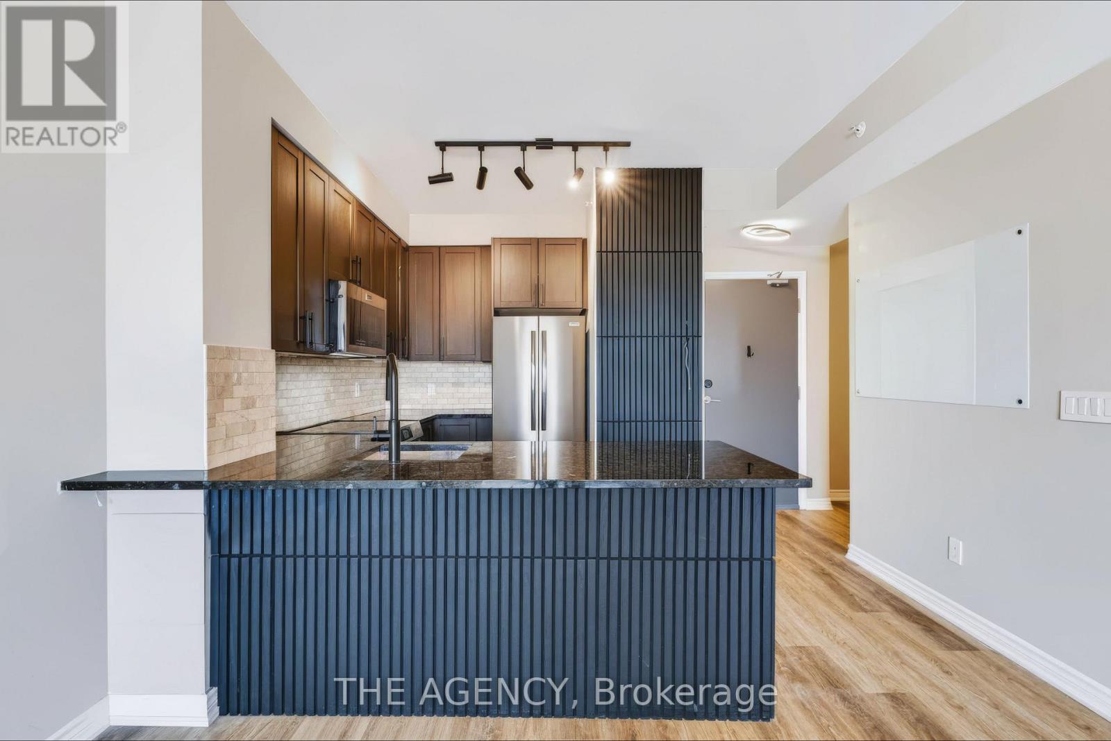 226 - 11611 Yonge Street, Richmond Hill, Ontario  L4E 3N8 - Photo 2 - N13779934